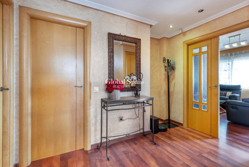 Revente - MAISON -
TORREVIEJA - Aguas Nuevas