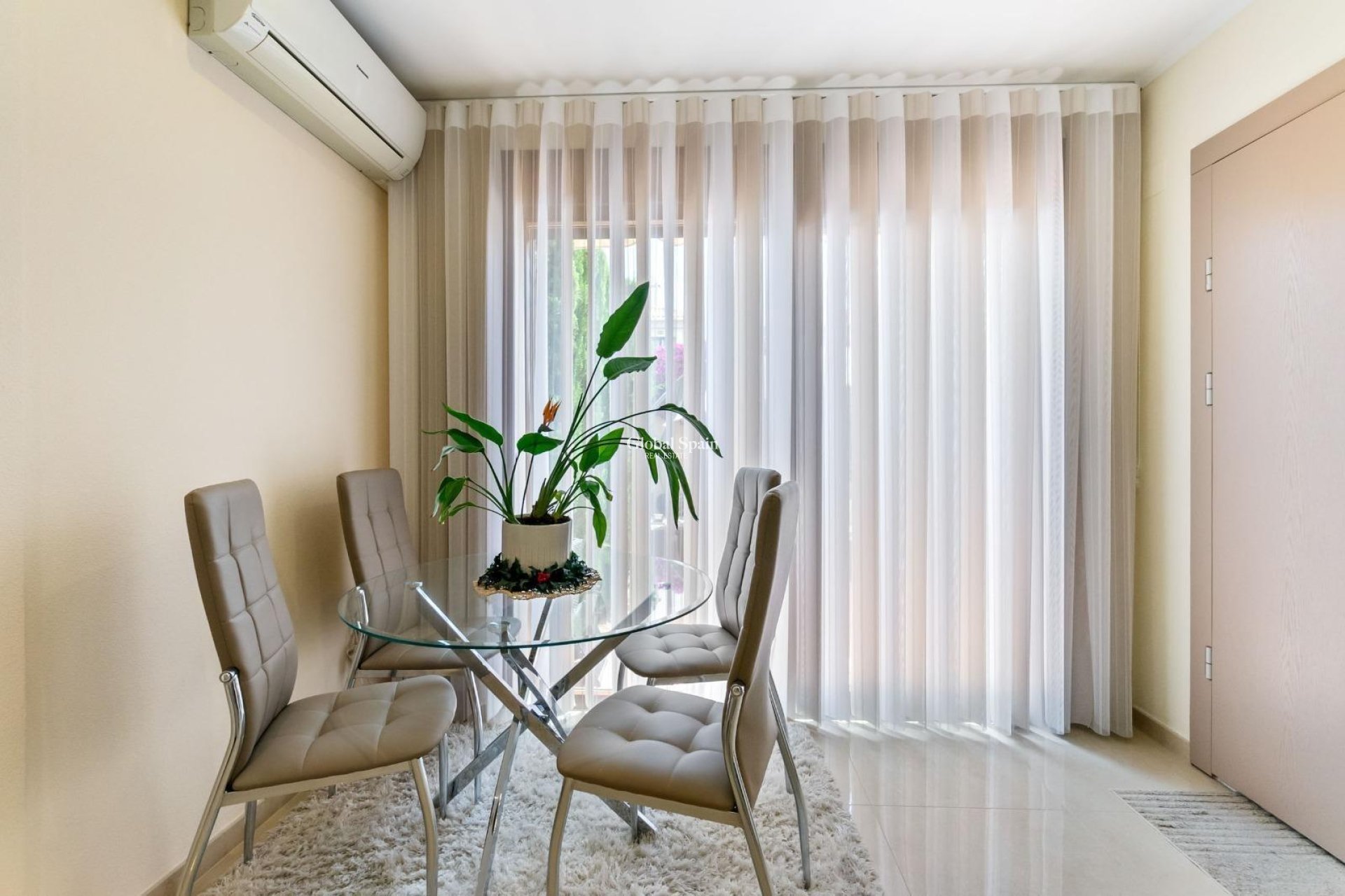 Revente - MAISON -
TORREVIEJA - Aguas Nuevas