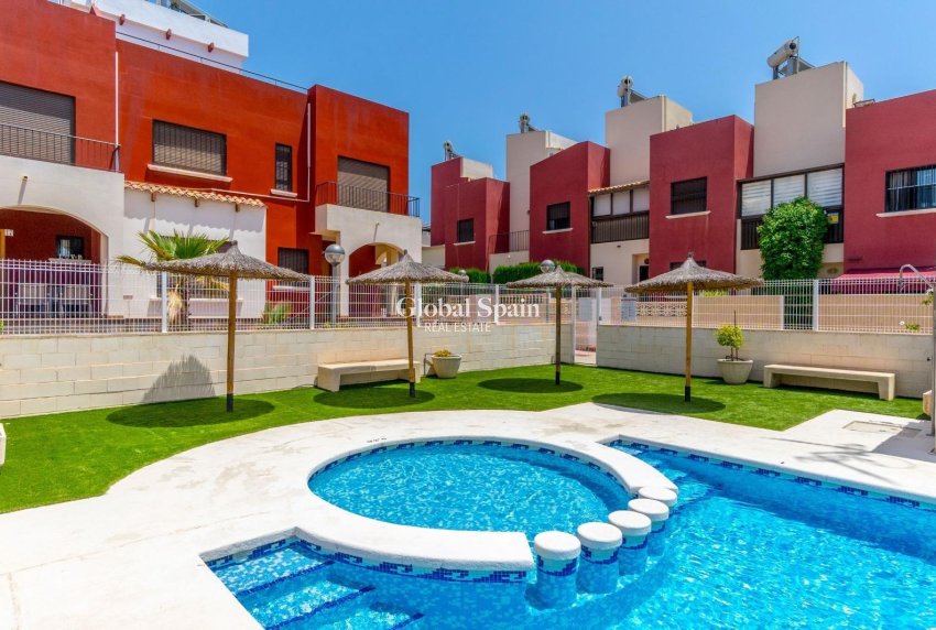 Revente - MAISON -
TORREVIEJA - Aguas Nuevas