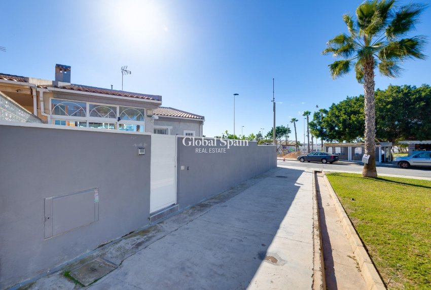 Revente - MAISON -
TORREVIEJA - Aguas Nuevas