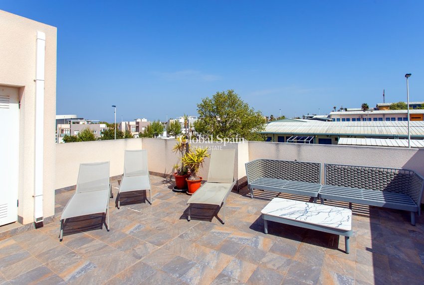 Revente - MAISON -
TORREVIEJA - Aguas Nuevas