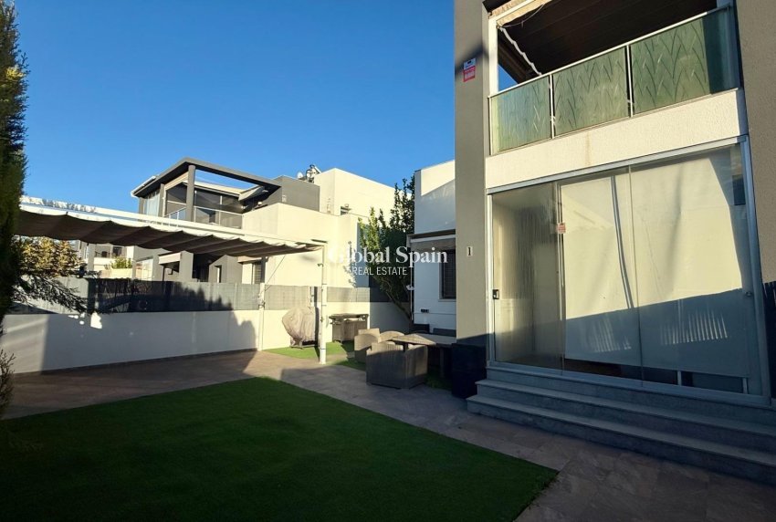 Revente - MAISON -
TORREVIEJA - Aguas Nuevas