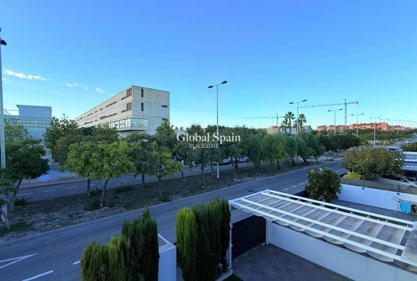 Revente - MAISON -
TORREVIEJA - Aguas Nuevas
