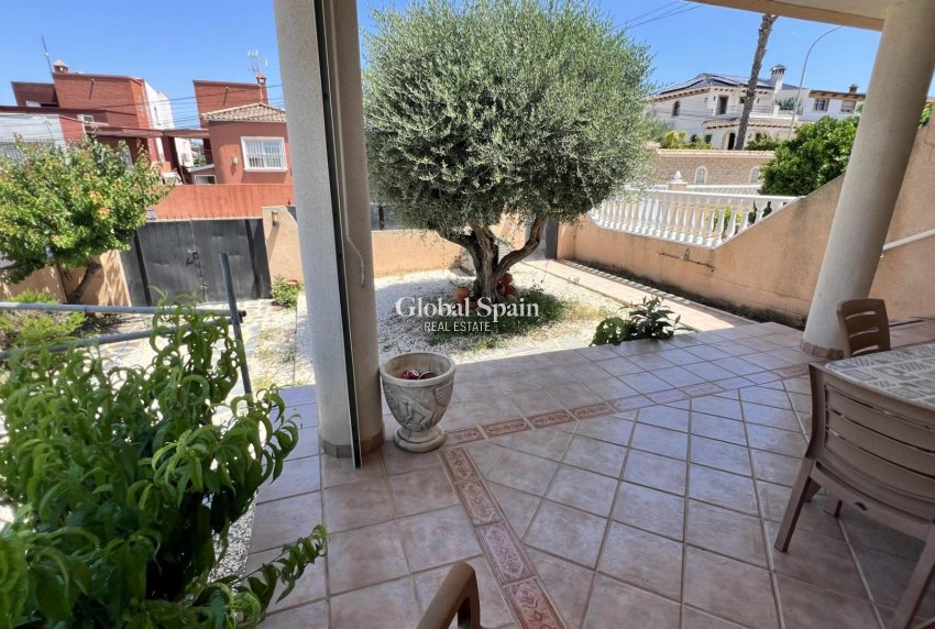 Revente - MAISON -
TORREVIEJA - Aguas Nuevas