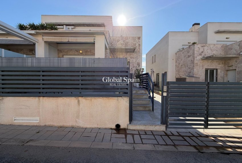 Revente - MAISON -
TORREVIEJA - Aguas Nuevas