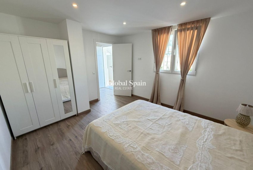 Revente - MAISON -
TORREVIEJA - Cabo Cervera