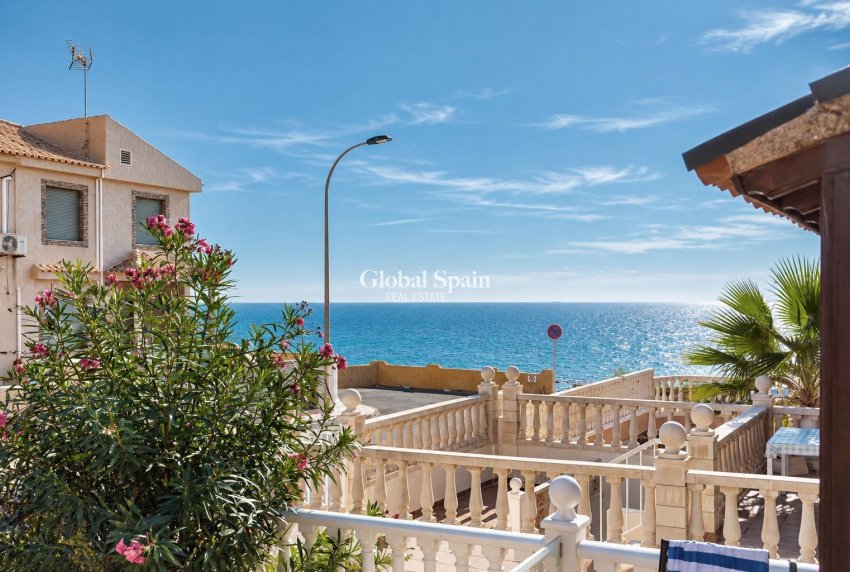 Revente - MAISON -
TORREVIEJA - Cala de cabo cervera