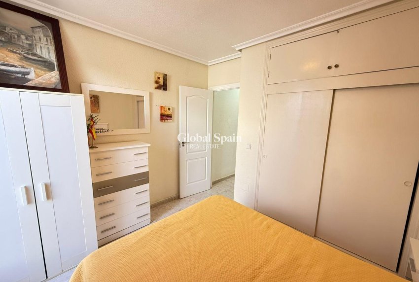 Revente - MAISON -
TORREVIEJA - Calas blanca