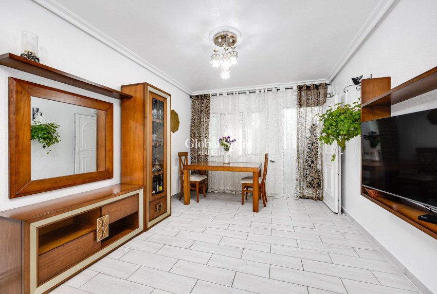 Revente - MAISON -
TORREVIEJA - Calas blanca