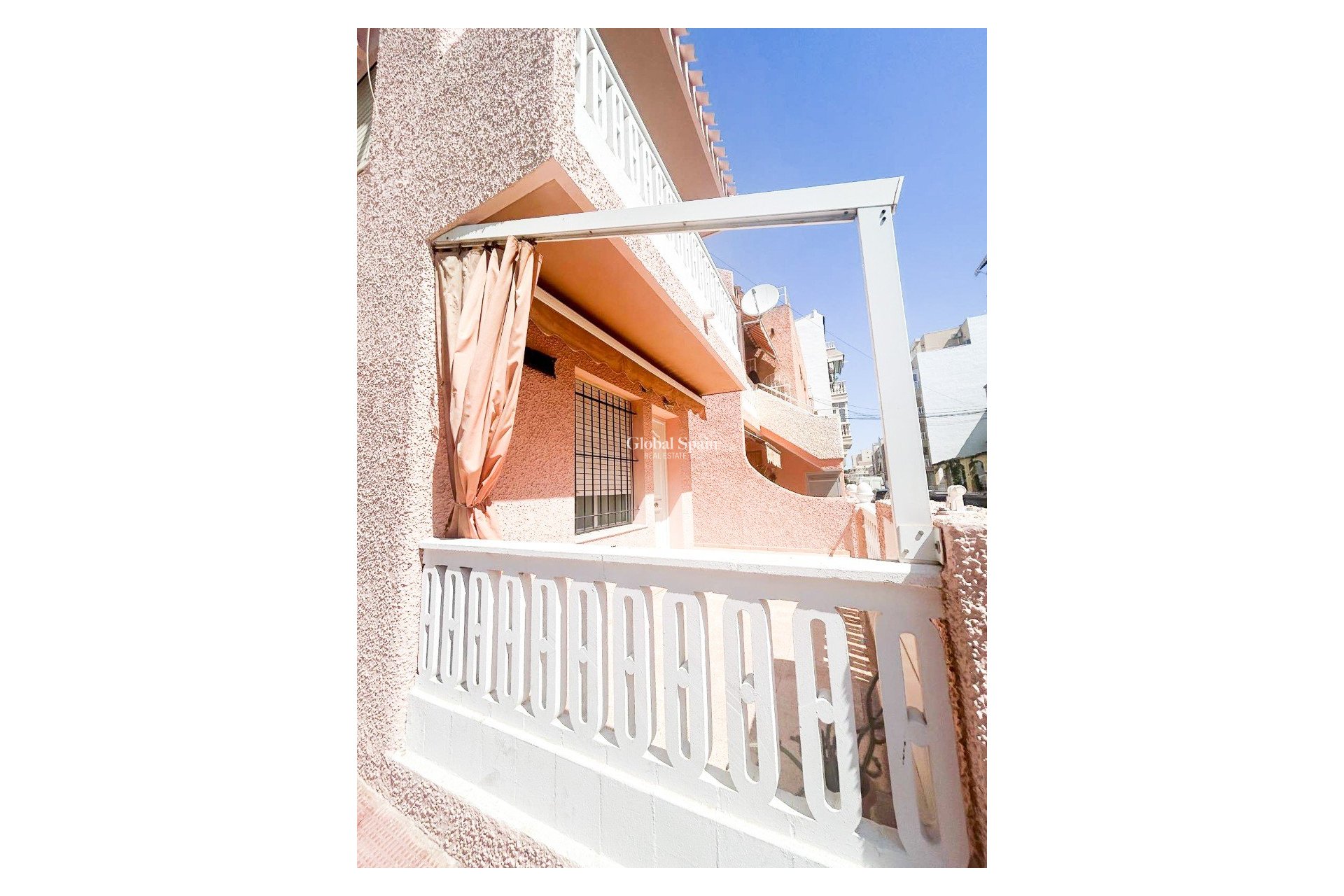 Revente - MAISON -
TORREVIEJA - Center