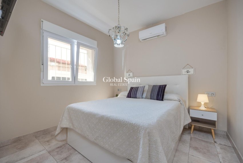 Revente - MAISON -
TORREVIEJA - Center