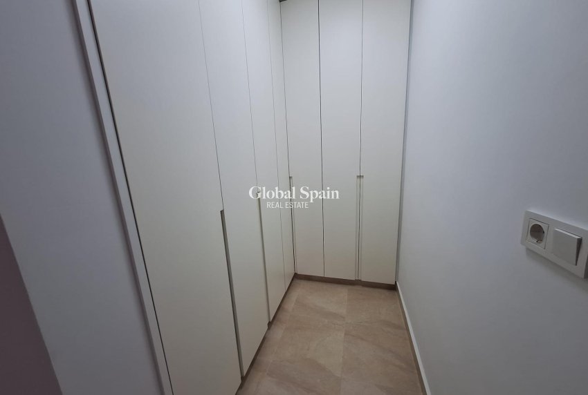 Revente - MAISON -
TORREVIEJA - Center