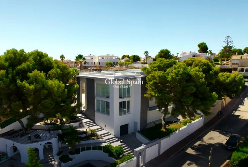 Revente - MAISON -
TORREVIEJA - Costa Blanca