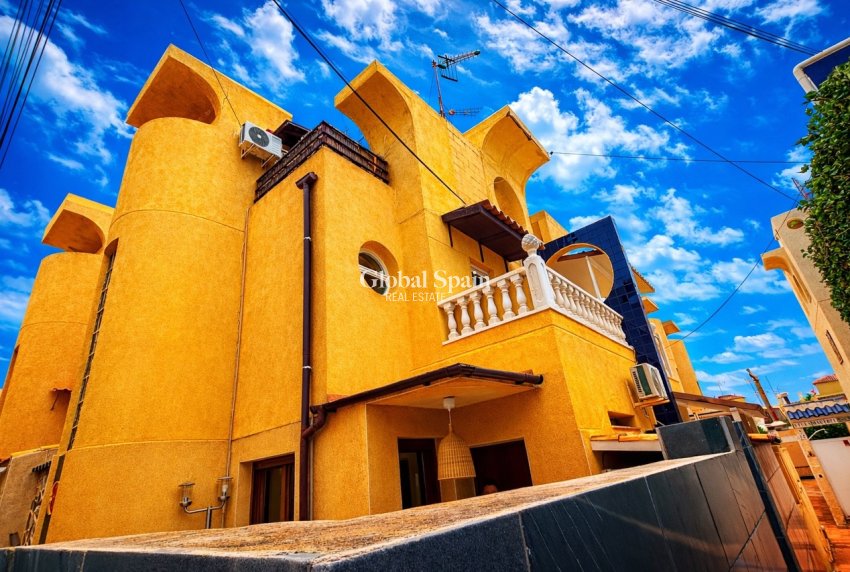 Revente - MAISON -
TORREVIEJA - Costa Blanca