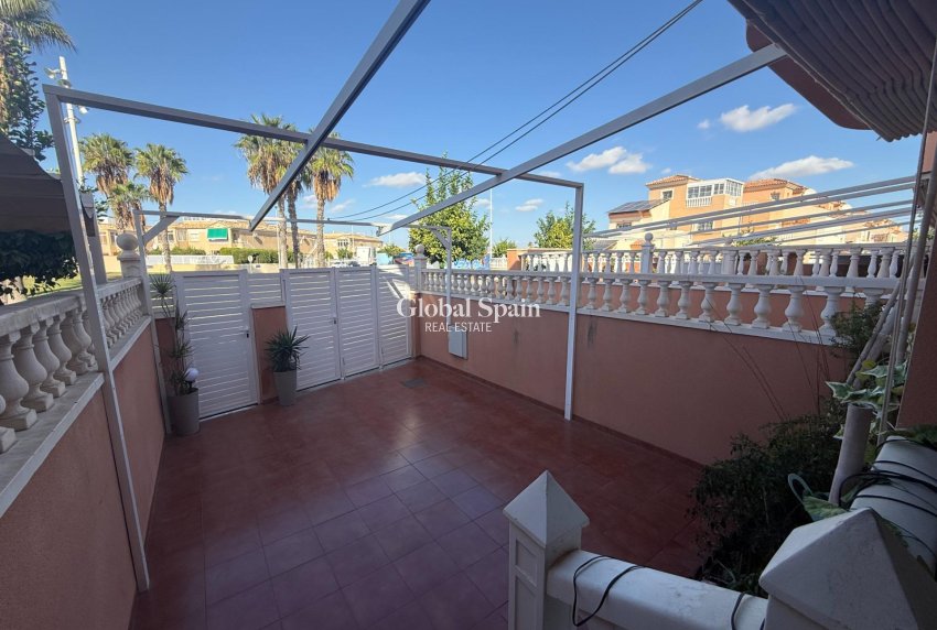 Revente - MAISON -
TORREVIEJA - El limonar