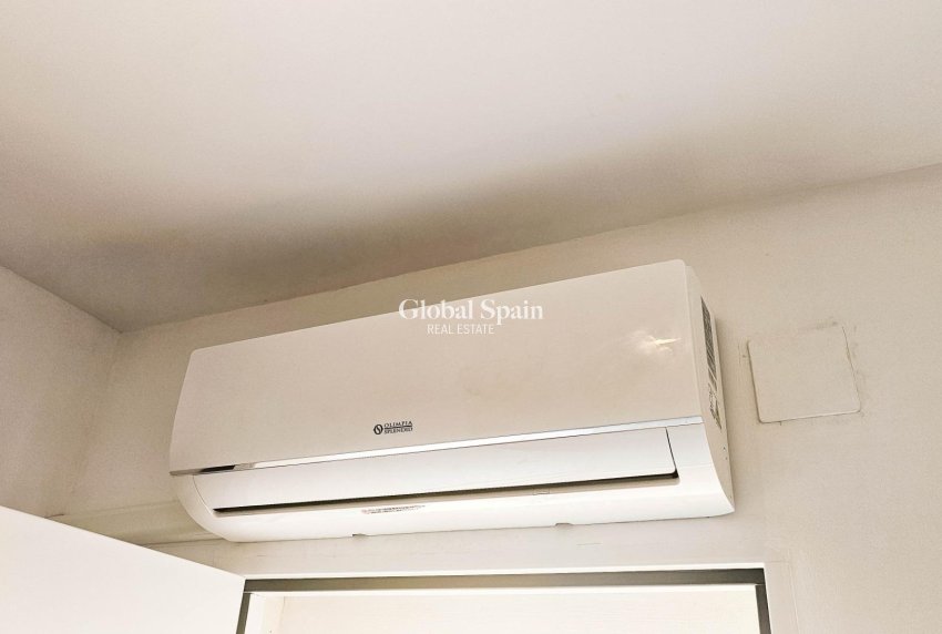 Revente - MAISON -
TORREVIEJA - El limonar