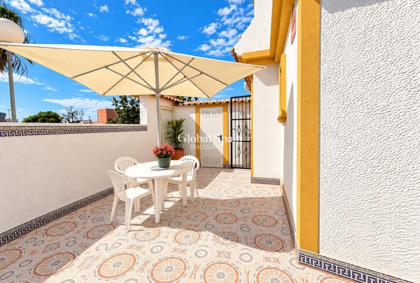 Revente - MAISON -
TORREVIEJA - El limonar
