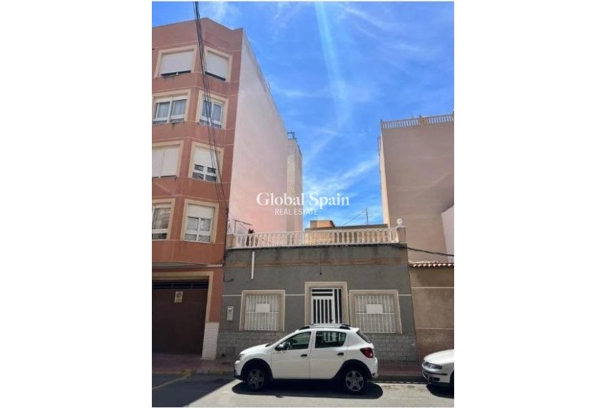 Revente - MAISON -
TORREVIEJA - Estacion de autobuses