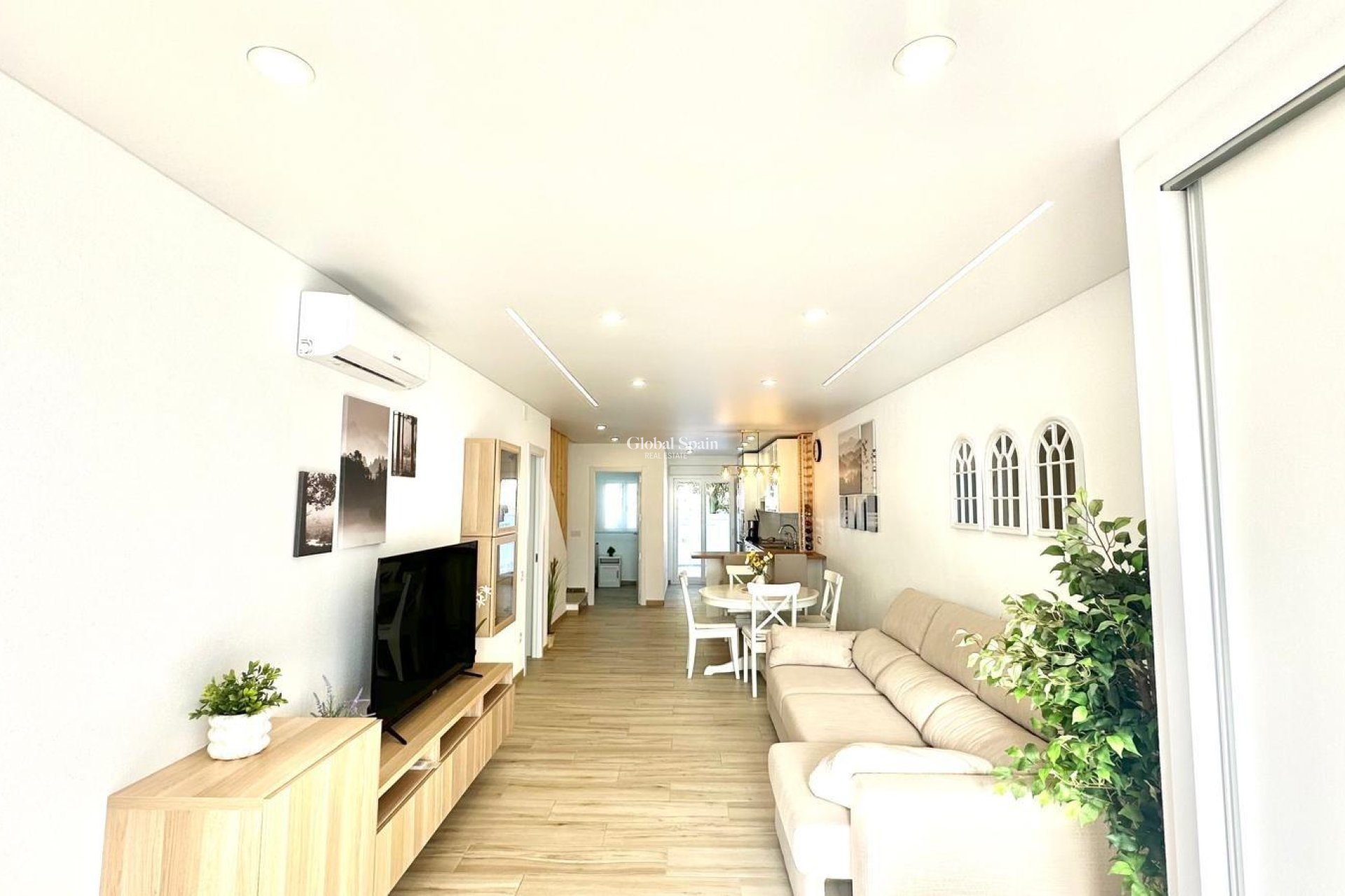 Revente - MAISON -
TORREVIEJA - Estacion de autobuses