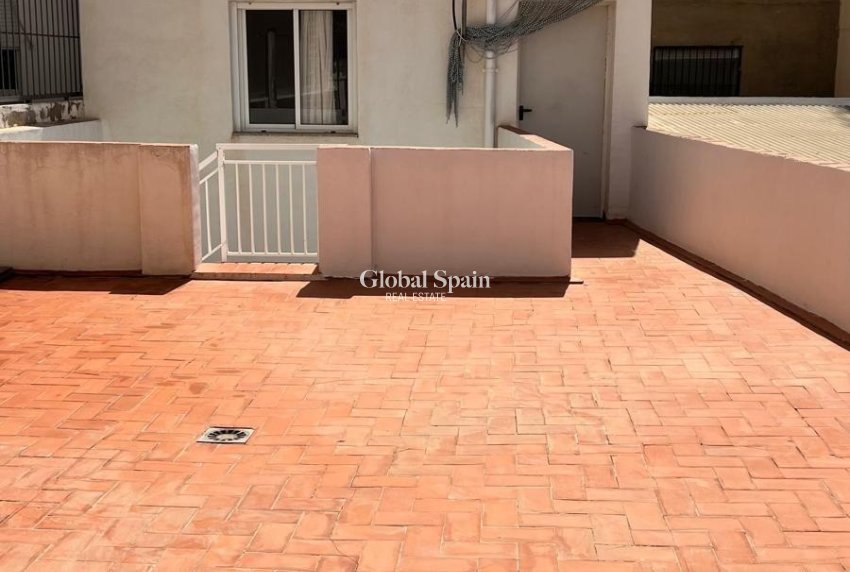 Revente - MAISON -
TORREVIEJA - Estacion de autobuses