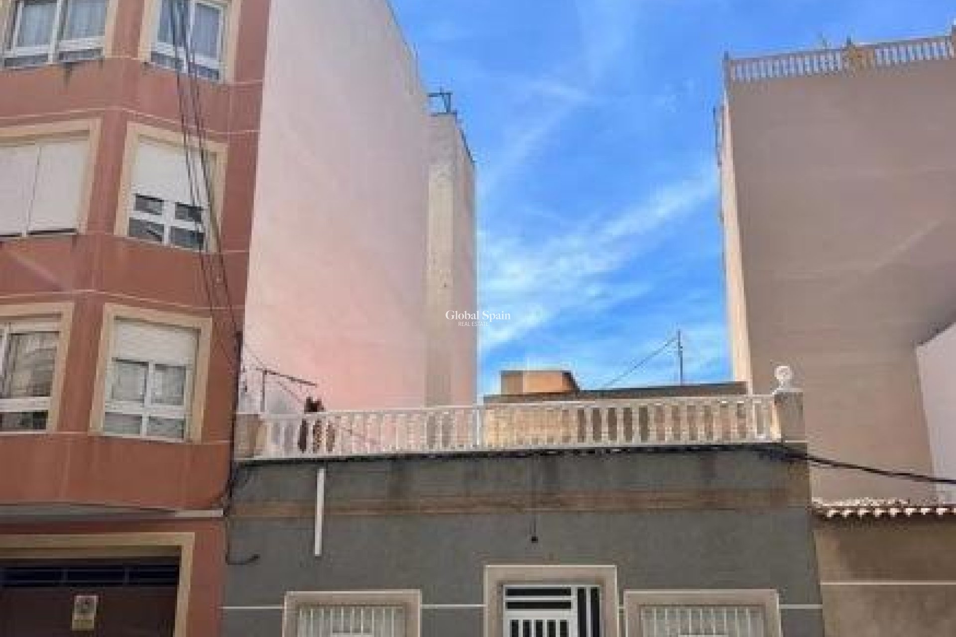 Revente - MAISON -
TORREVIEJA - Estacion de autobuses