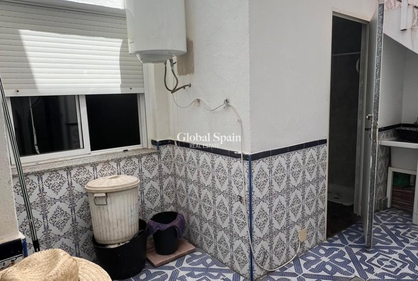 Revente - MAISON -
TORREVIEJA - Estacion de autobuses