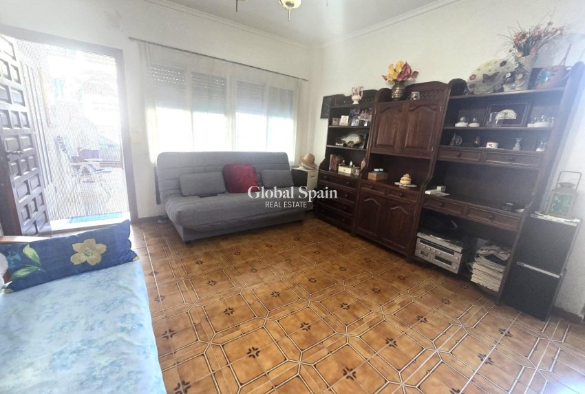 Revente - MAISON -
TORREVIEJA - Habaneras