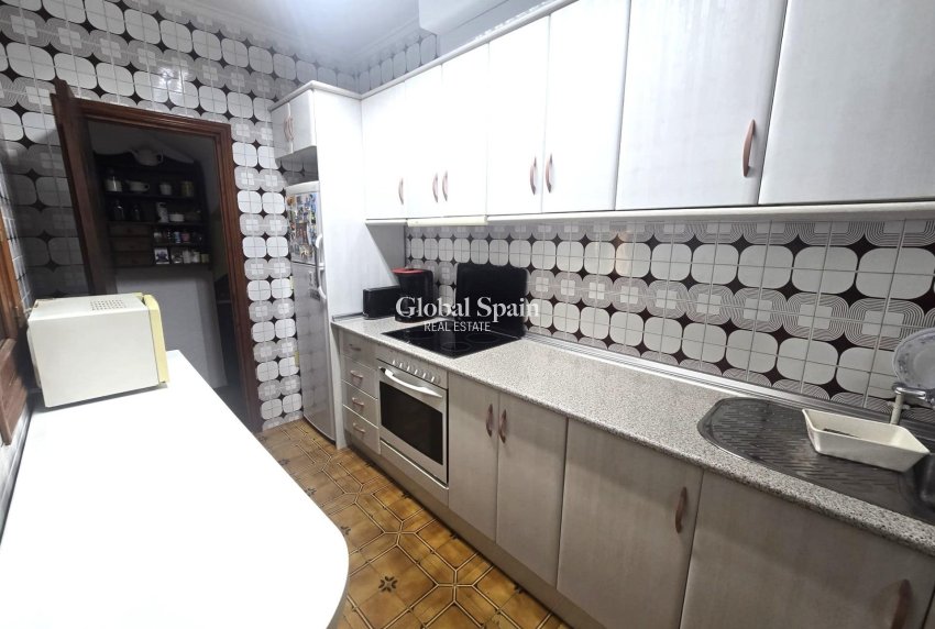 Revente - MAISON -
TORREVIEJA - Habaneras