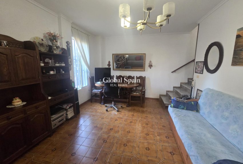 Revente - MAISON -
TORREVIEJA - Habaneras