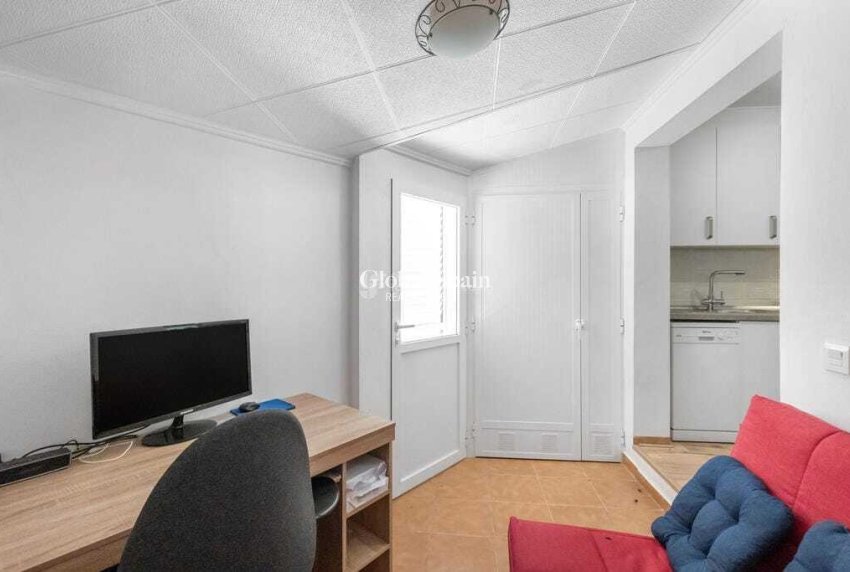 Revente - MAISON -
TORREVIEJA - Inland