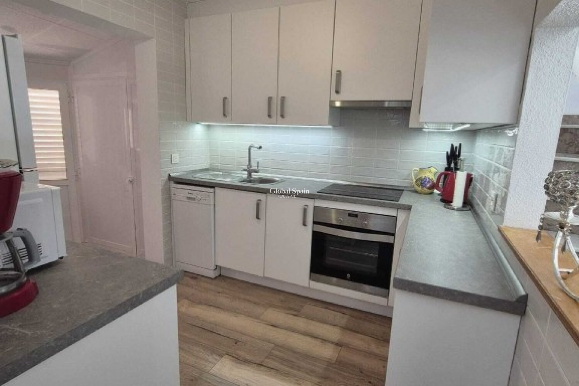 Revente - MAISON -
TORREVIEJA - Inland