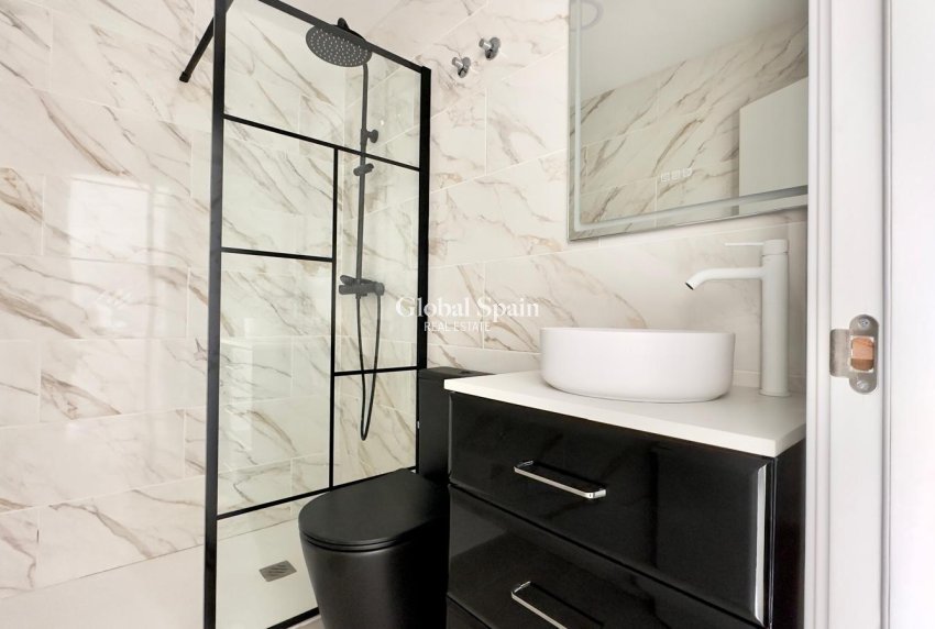 Revente - MAISON -
TORREVIEJA - La Mata