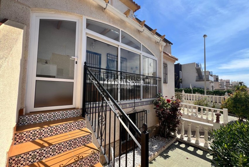 Revente - MAISON -
TORREVIEJA - La Mata
