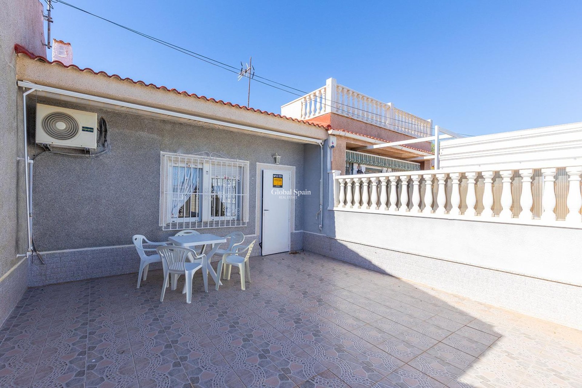 Revente - Maison -
TORREVIEJA - La Siesta - El Salado - Torreta