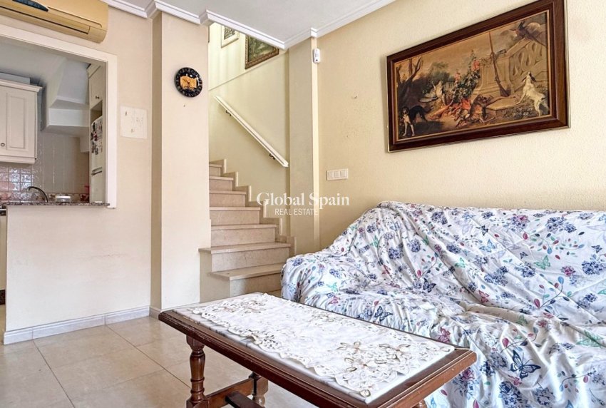 Revente - Maison -
TORREVIEJA - La Siesta - El Salado -  Torreta