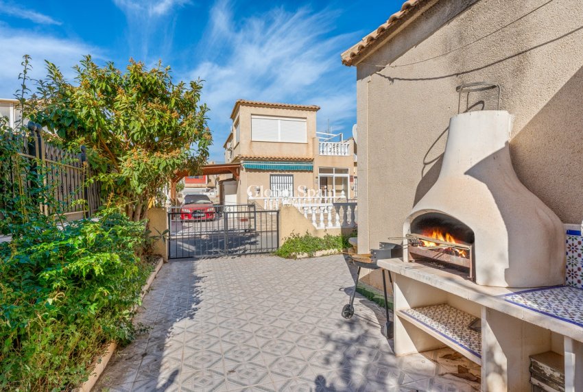 Revente - Maison -
TORREVIEJA - La Siesta