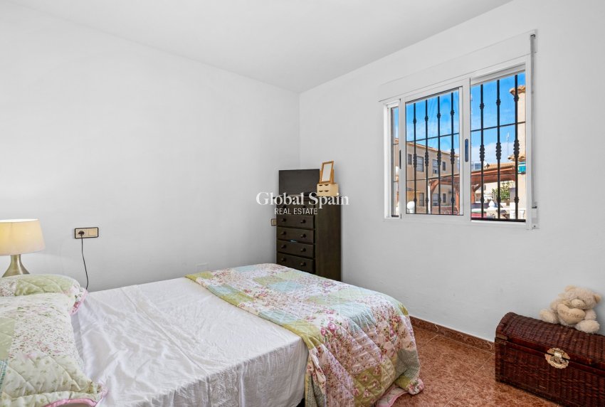 Revente - Maison -
TORREVIEJA - La Siesta