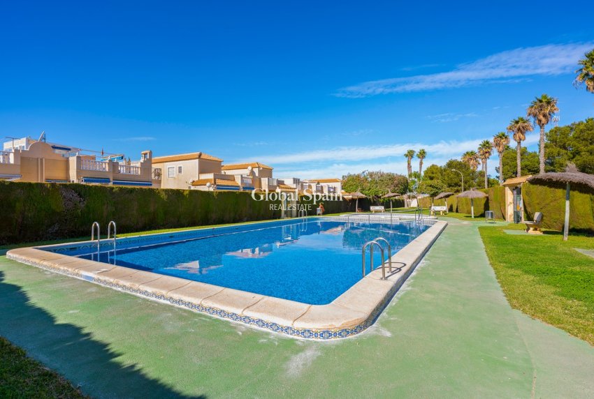 Revente - Maison -
TORREVIEJA - La Siesta