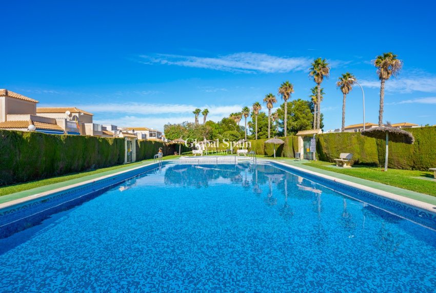 Revente - Maison -
TORREVIEJA - La Siesta