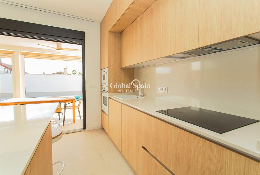 Revente - MAISON -
TORREVIEJA - La Siesta