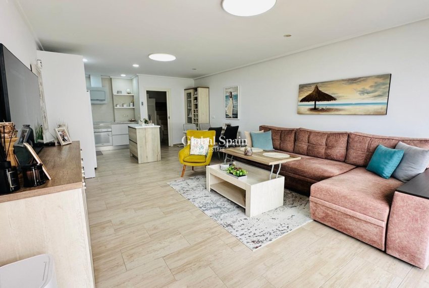 Revente - MAISON -
TORREVIEJA - La Siesta