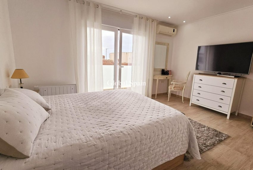 Revente - MAISON -
TORREVIEJA - La Siesta