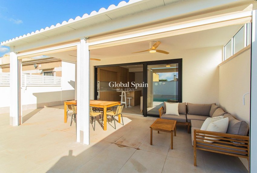 Revente - MAISON -
TORREVIEJA - La Siesta