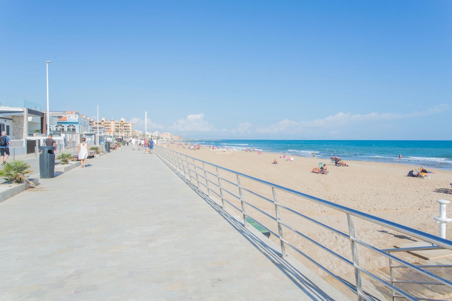 Revente - MAISON -
TORREVIEJA - La Siesta