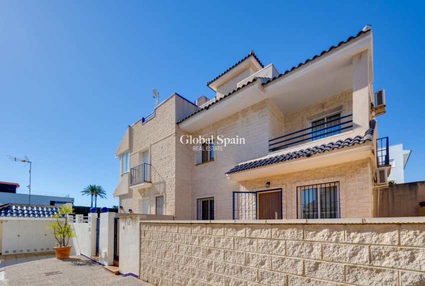 Revente - MAISON -
TORREVIEJA - La Veleta