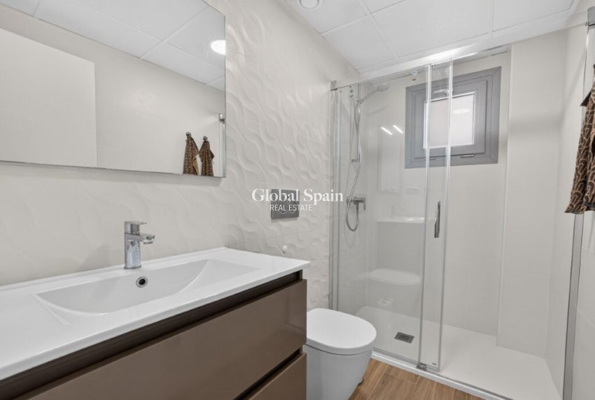 Revente - MAISON -
TORREVIEJA - La Veleta
