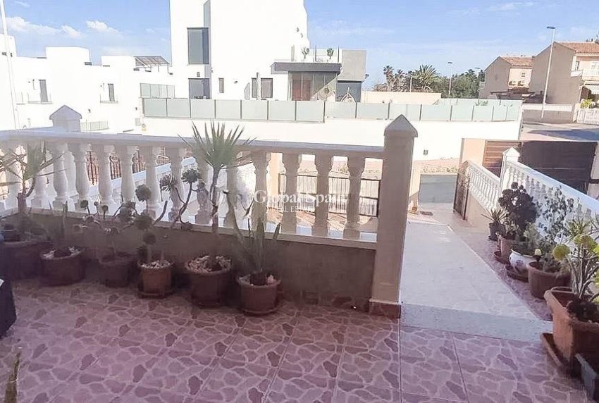 Revente - MAISON -
TORREVIEJA - LOS BALCONES - LOS ALTOS