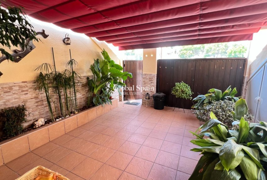 Revente - MAISON -
TORREVIEJA - LOS BALCONES - LOS ALTOS