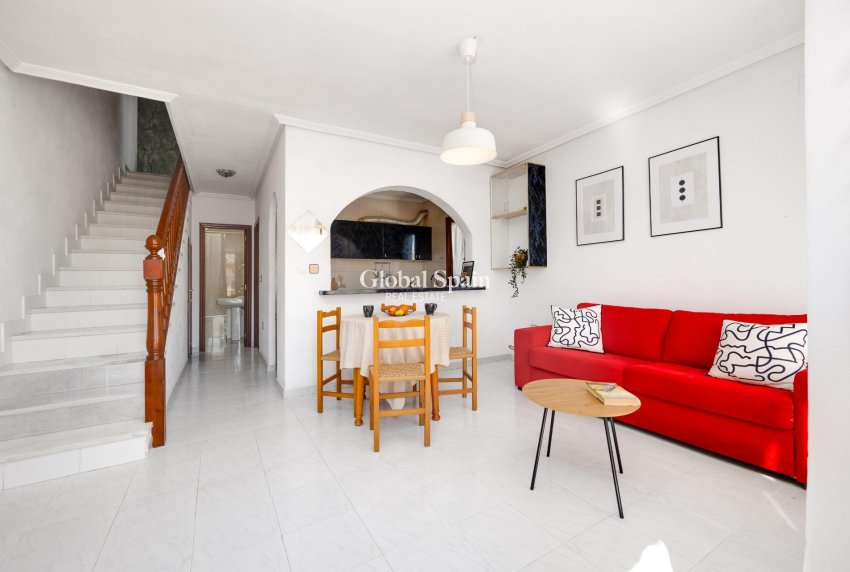 Revente - MAISON -
TORREVIEJA - Nueva Torrevieja