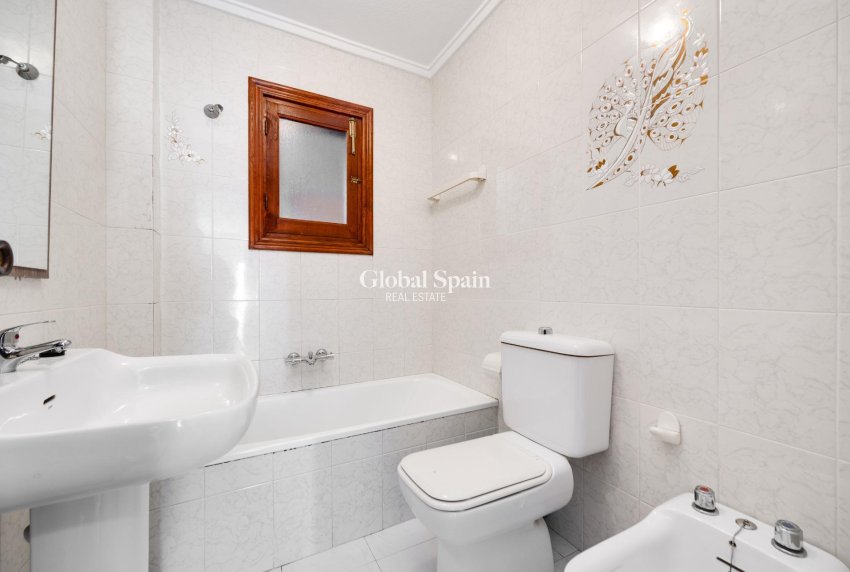 Revente - MAISON -
TORREVIEJA - Nueva Torrevieja